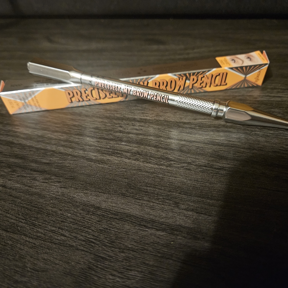 Benefit Precisely, My Brow Pencil in Silver and Orange